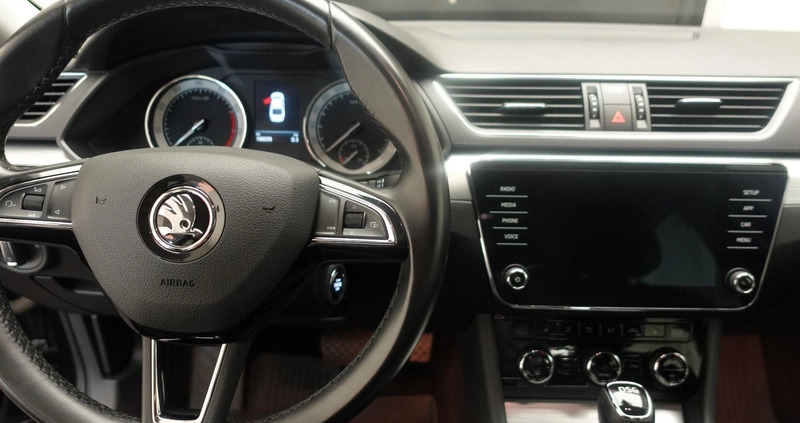 Skoda Superb cena 79900 przebieg: 199085, rok produkcji 2020 z Słubice małe 154